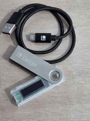 Ledger Nano S hardware wallet transparent like new