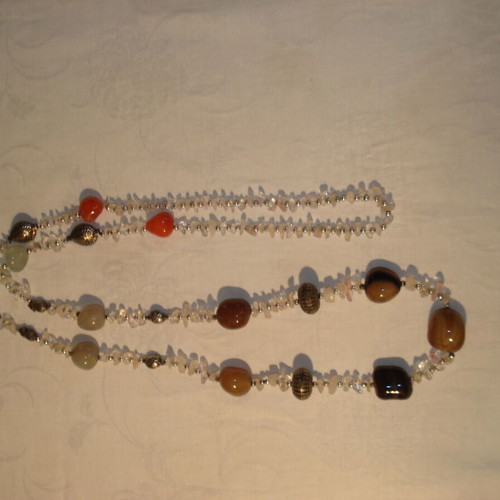 Long necklace with onyx stones in various colors 135cm like new