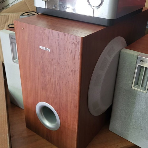Philips MCD149 DVD Micro Hi-Fi 2.1 used with subwoofer USB FM AUX