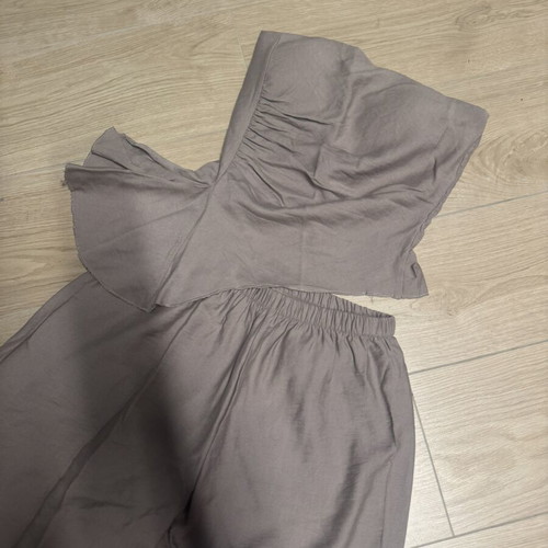 VG Styline Set with Strapless Top and Wide-Leg Pants, New, Grey