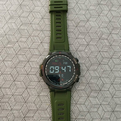 BlitzWolf smartwatch khaki like new with charging cable