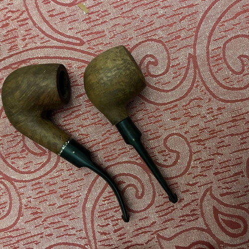 Collectible smoking pipes used with stand