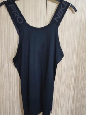 Nike Dry Fit XS Top worn once, black and gray