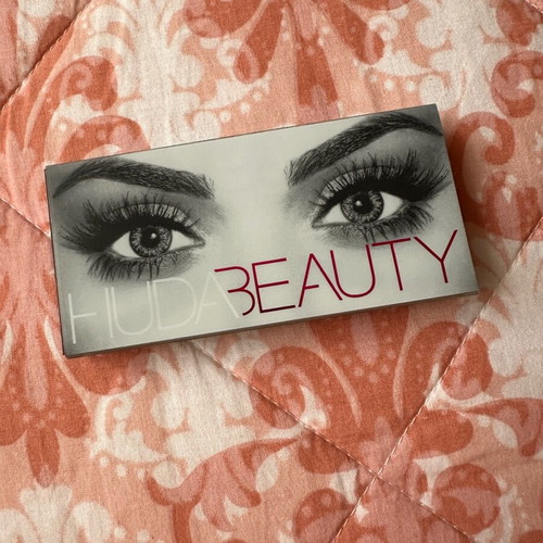 Huda Beauty Lashes Classic #7 Samantha new