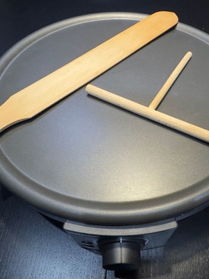 Crepe maker like new, barely used