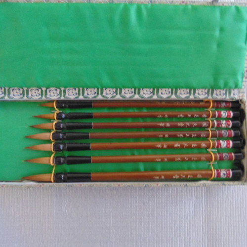 Chinese calligraphy brushes new, set of 7 in luxury case