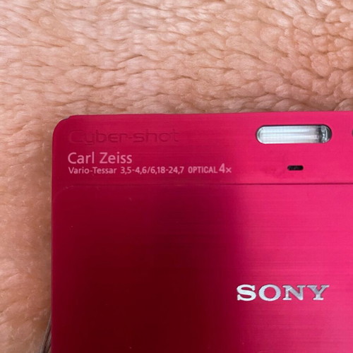 Cyber-shot DSC-T700 camera pink like new with Carl Zeiss lens