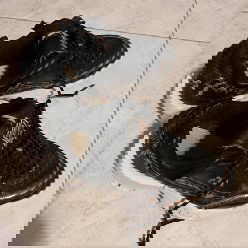 Fila γυναικεία δερμάτινα παπούτσια μεταχειρισμένα Νο 38 μαύρα με μπρονζέ σχέδιο