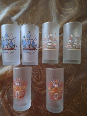 Σετ 6 ποτηριών παγωμένου γυαλιού με μοτίβο Μουσείου Λαϊκής Τέχνης σαν καινούργιο