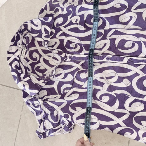 Shirt size M, white and purple