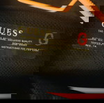  Μπουφάν αδιάβροχο με κουκούλα  GUESS. Μέγεθος Medium .