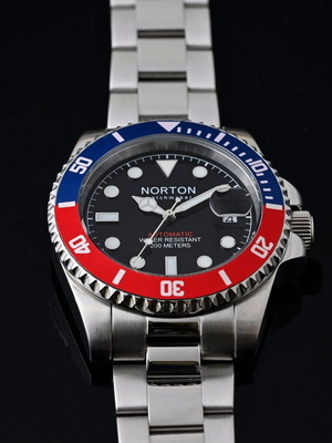 Norton Marea wristwatch new, automatic, waterproof 200m, 40mm