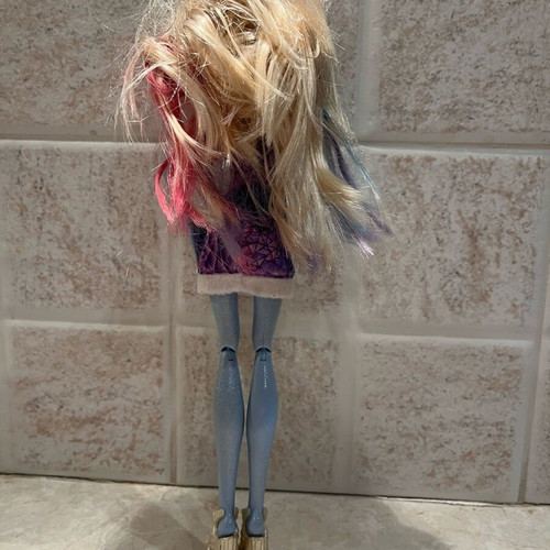 Monster High Doll Abbey Bominable like new Mattel 2013