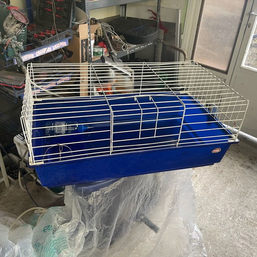 Rabbit cage like new