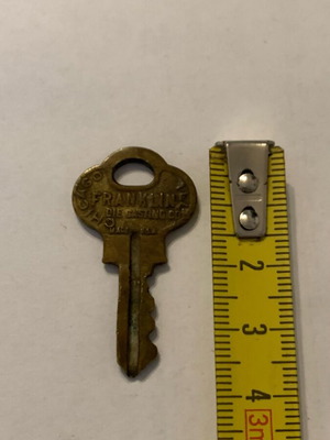 Safe deposit box key USA used