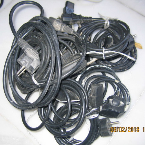 Computer power cords used in excellent condition, black and gray
