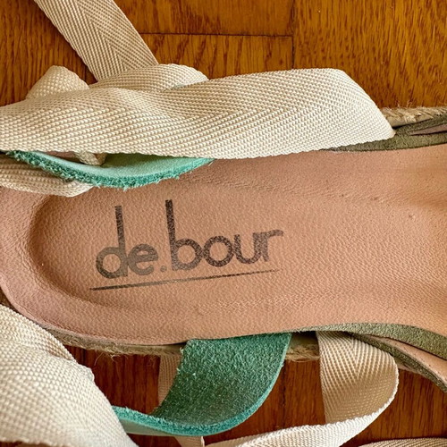 De.bour espadrilles size 40 like new, handmade leather mint color