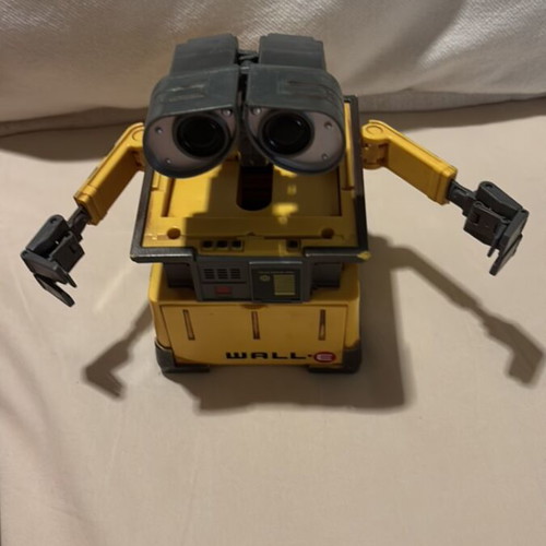 Transforming Wall-E figure used