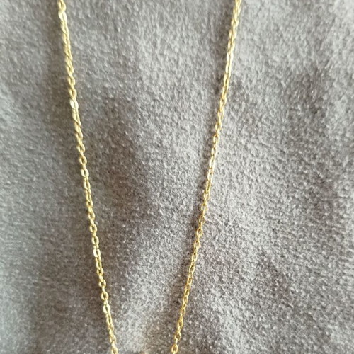 Necklace pendant like new, gold color