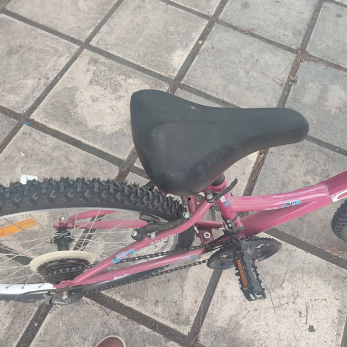 Mountain Bike 24 Inch Red Like New, Kids 8-11 Years