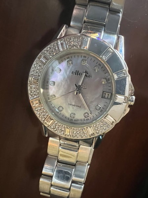Ellesse women's watch used with stones and stainless steel bracelet