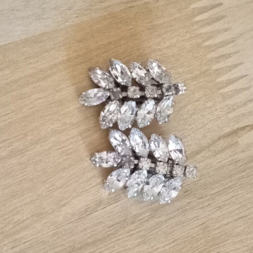 Vintage earrings with clips, like new, transparent crystals