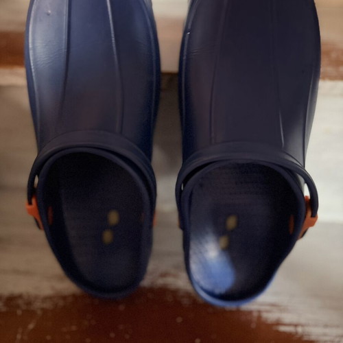 Blueline XBlue surgical clogs size 45 like new, dark blue