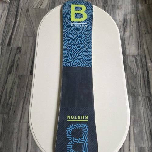 Burton Ripcord 154 snowboard with Burton Mission Reflex bindings used, size Medium, silver