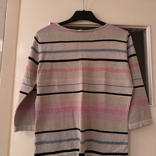 Joseph blouse 85% silk like new, size Large, black multicolor