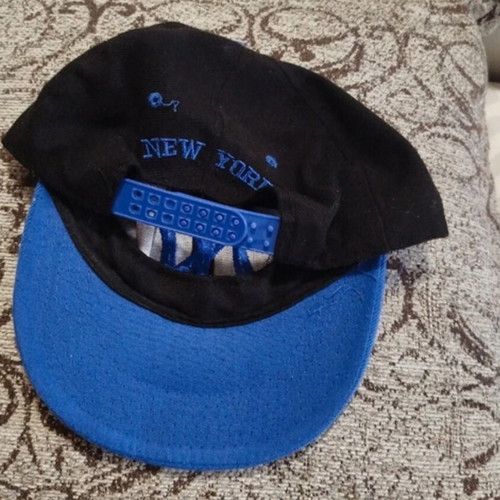 Unisex hat like new, size 58