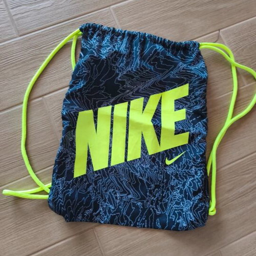 Nike backpack like new, black and green