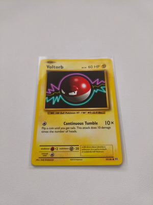 Pokemon Voltorb Evolutions XY 2016 card near mint