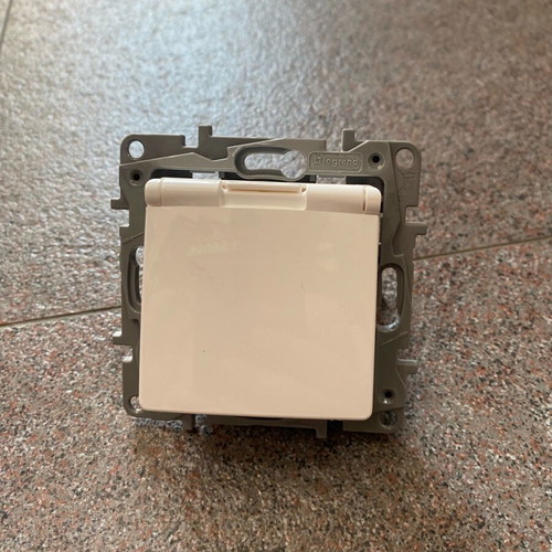 Legrand Niloe series safety socket with cover new