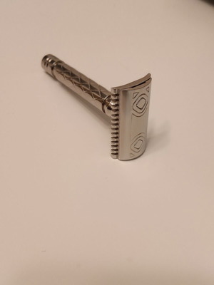 Yaqi Harlequin shaving razor like new stainless steel finish