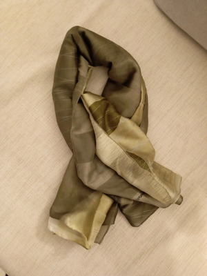 Τετράγωνο φουλάρι σαν καινούργιο