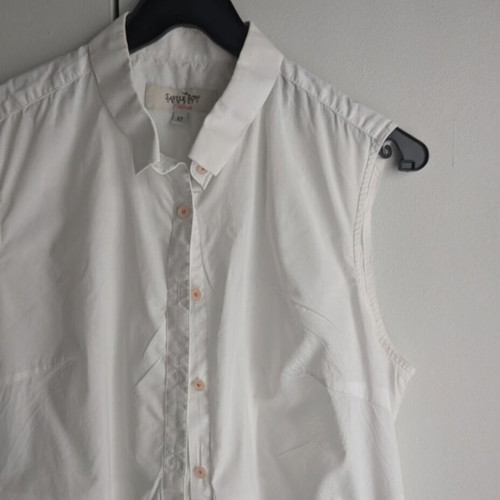 Savile Row sleeveless white cotton shirt