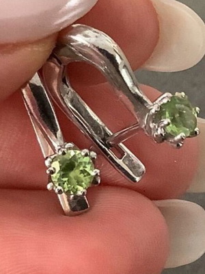 Silver earrings with peridot like new, plated 925 and 14k