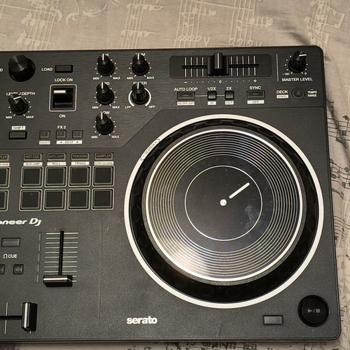 Pioneer DDJ REV1 DJ controller