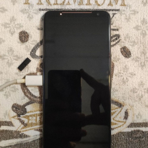 Asus ROG Phone 2 for spare parts, non-functional