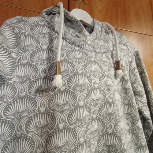 Sublevel women's sweatshirt like new, size M, gray shades