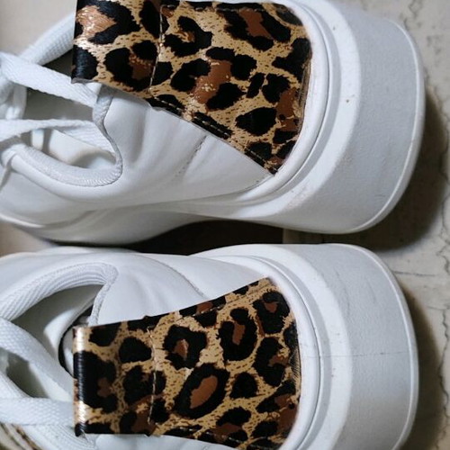 Sneakers white Tsoukalas Shoes like new, size 39 with animal print details