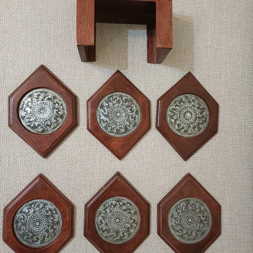 Wooden coaster set of 6 with holder like new
