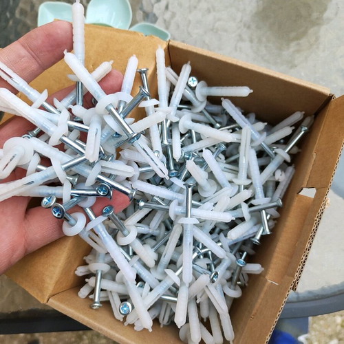 6/40 branded drywall anchors, 200 pcs sealed box