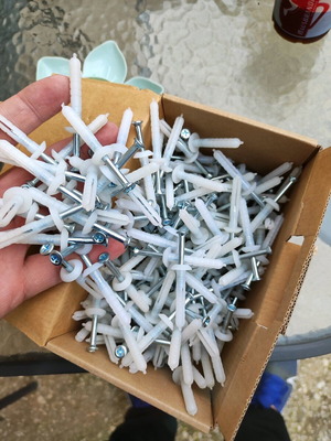 6/40 branded drywall anchors, 200 pcs sealed box