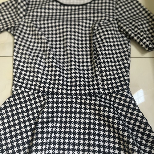 Peplum blouse Promise houndstooth black and white size XS like new
