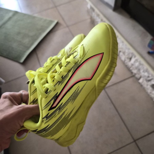 Puma football shoes for boys like new, multicolor, size 31