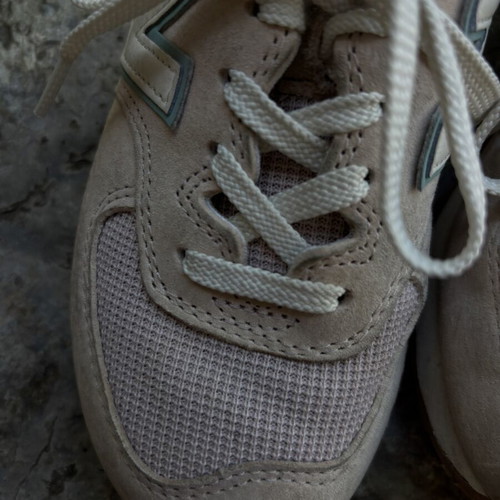 New Balance 574 athletic shoes like new, size 38, beige pink