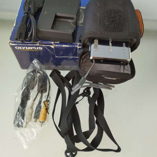 Olympus Camedia C-765 Ultra Zoom σαν καινούργια, πλήρες πακέτο