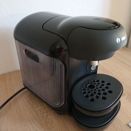 Bosch Tassimo Vivy TAS1252 coffee maker used, very good condition