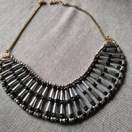 Necklace like new, black and silver